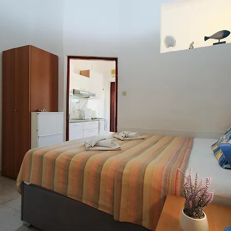 And Milan 2380 Guest house
